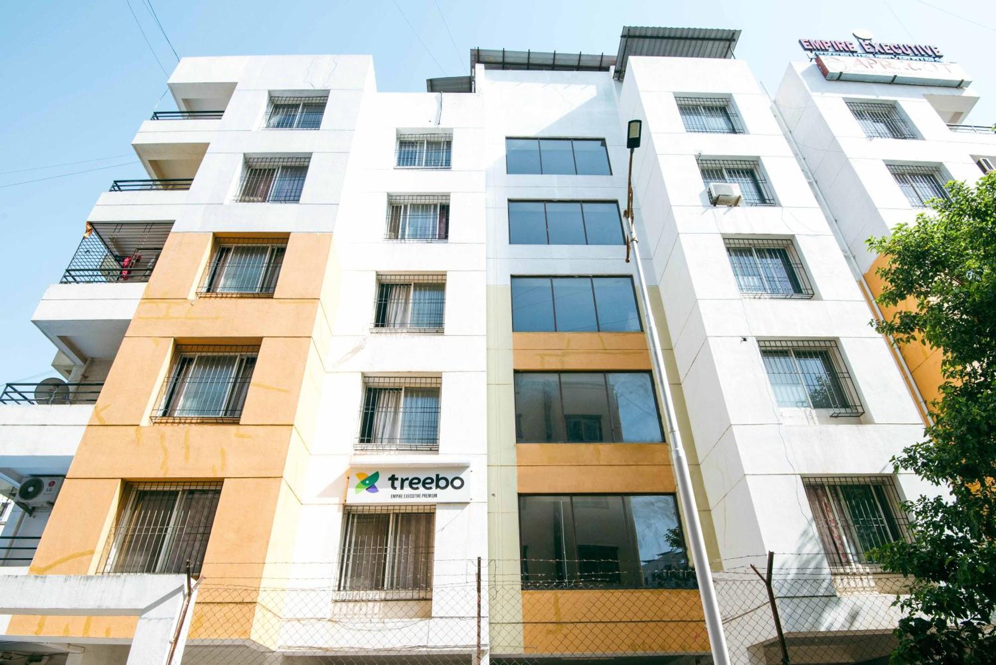 Treebo Empire Executive Premium Hotel Хинджевади Екстериор снимка